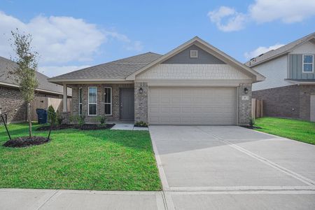 New construction Single-Family house 23 Greenbriar Lp, Angleton, TX 77515 plan 1717 - image