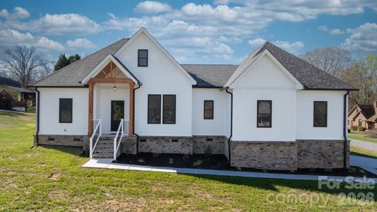 New construction Single-Family house 1213 Creekside Dr, Conover, NC 28613 - image