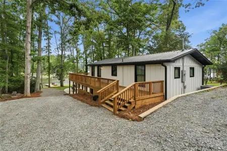 New construction Single-Family house 233 Lakeshore Dr, Eatonton, GA 31024 - image