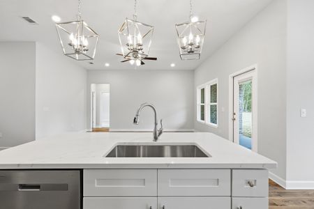 New construction Single-Family house 6110 Mildred'S Wy, Crestview, FL 32536 plan Sierra - image 11
