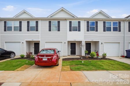 New construction Townhouse house 1941 Tranquility Cir, Unit B, Newton, NC 28658 plan Holly Springs - image