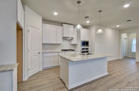 New construction Single-Family house 2671 Greenwell Ln, New Braunfels, TX 78130 Enclave Series - Bermuda- photo 4 4