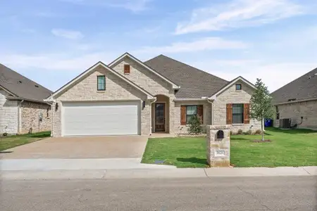 New construction Single-Family house 9828 Durango Trl, Waco, TX 76712 - image