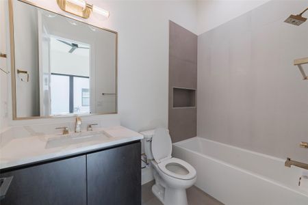 New construction Single-Family house 125 Azalea Lp, Horseshoe Bay, TX 78657 - image 16