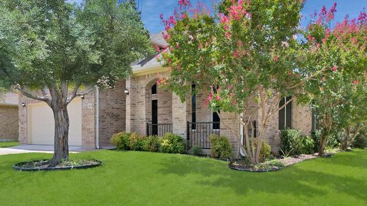 New construction Single-Family house 8236 Fall Crest Dr, Fort Worth, TX 76053 null- photo 2 2