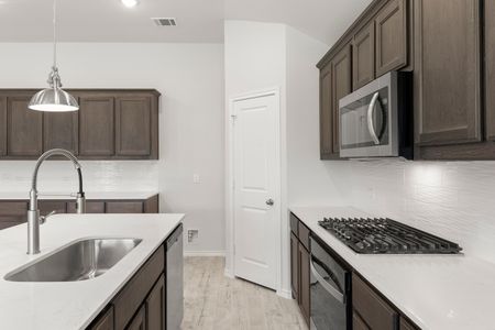 New construction Single-Family house 215 Van Horn Dr, Terrell, TX 75160 plan Austin - image 7