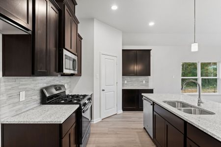 New construction Single-Family house 12436 Lexington Heights Dr, Willis, TX 77318 plan Linden - image 10