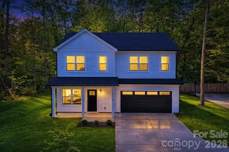 New construction Single-Family house 4015 Oakdale Rd, Charlotte, NC 28216 - image