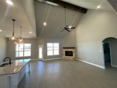 New construction Single-Family house 1024 Katie Ct, Reno, TX 76020 null- photo 3 3