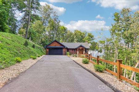 New construction Single-Family house 102 Iga Trl, Maggie Valley, NC 28751 - image