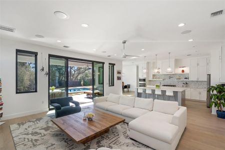 New construction Single-Family house 1101 Emerald Forest Cv, Austin, TX 78745 - image 11