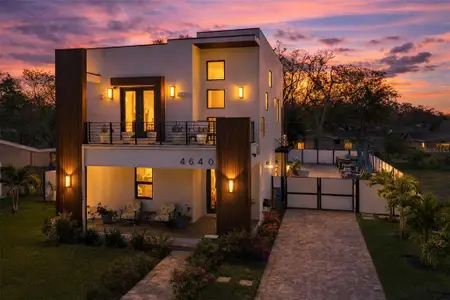 New construction Single-Family house 4640 35Th Ave N, St. Petersburg, FL 33713 - image