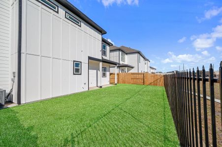 New construction Single-Family house 6702 Metro Blvd, Unit 12, Houston, TX 77083 - image 4