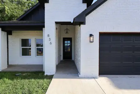 New construction Single-Family house 836 E Arlington Ave, Fort Worth, TX 76104 - image