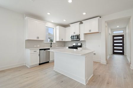 New construction Single-Family house 168 Rieber Rd, Kyle, TX 78640 plan Cypress - image 4