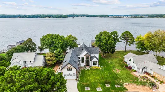 New construction Single-Family house 8250 Peninsula Ln, Sherrills Ford, NC 28673 - image