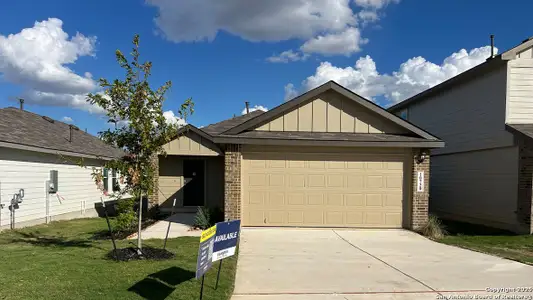 New construction Single-Family house 10720 Earligold, San Antonio, TX 78252 plan The Estero - image