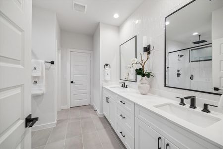 New construction Single-Family house 817 Thornton Rd, Unit G, Houston, TX 77018 - image 8