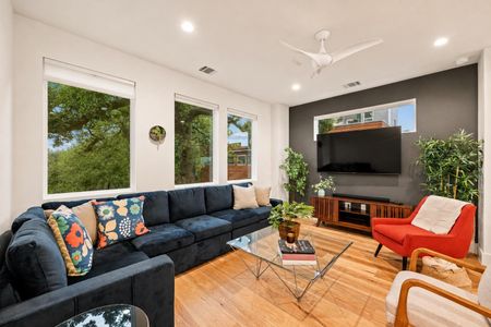 New construction Single-Family house 1007 E 15Th St, Unit 3, Austin, TX 78702 - image 8