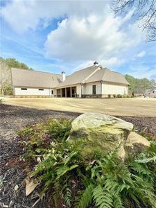 New construction Single-Family house 1000 Haddie Way, Alpharetta, GA 30004 null- photo 9 9