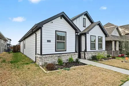 New construction Single-Family house 11037 Firebrush Ln, Fort Worth, TX 76108 plan The Coronado - image