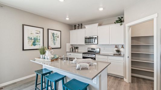 New construction Single-Family house 9867 Danube Ct, Commerce City, CO 80022 plan Hennessy - image 12