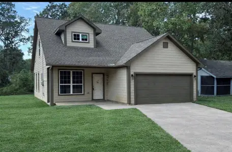 New construction Single-Family house 127 Sharon Ln, Livingston, TX 77351 - image