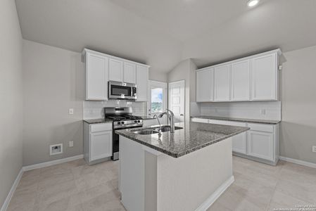 New construction Single-Family house 15472 Salmon Spg, San Antonio, TX 78245 Cameron- photo 10 10