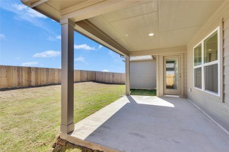 New construction Single-Family house 513 Bobcat Creek Dr, Jarrell, TX 76537 Landmark Series - Driskill- photo 21 21