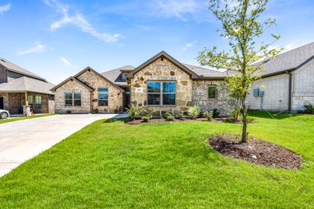 New construction Single-Family house 423 Maltese Dr, Red Oak, TX 75154 plan Logan - image