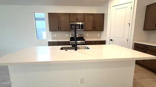 New construction Single-Family house 22645 W Irma Ln, Surprise, AZ 85387 plan Plan 4002 - image 7