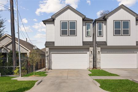 New construction Single-Family house 4425 Elmwood St, Houston, TX 77051 - image