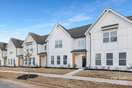 New construction Townhouse house 332 Ginsberg Rd, Rock Hill, SC 29732 Gable - photo 2 2