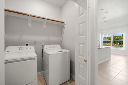 New construction Single-Family house 11809 E Gate Dr, Willis, TX 77378 plan Cambria - image 5