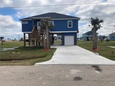 New construction Single-Family house 18307 Warrior Rd, Galveston, TX 77554 - image