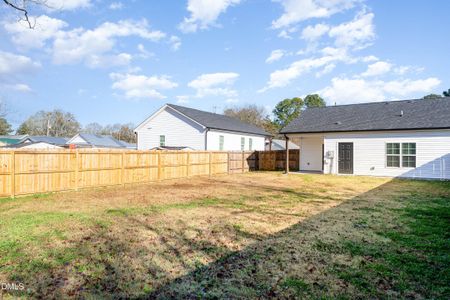 New construction Duplex house 903 W Anderson St, Unit 1/2, Selma, NC 27576 - image