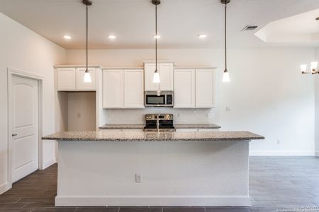 New construction Single-Family house 6947 Comanche Cougar, San Antonio, TX 78247 - photo 8 8