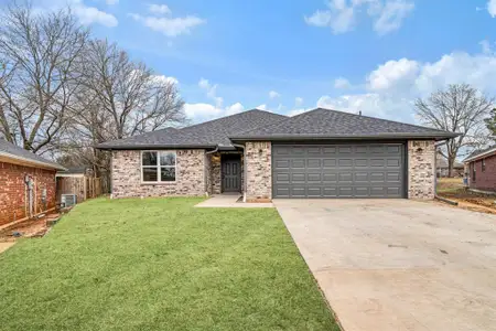 New construction Single-Family house 2725 Briarwood, Paris, TX 75460 - image