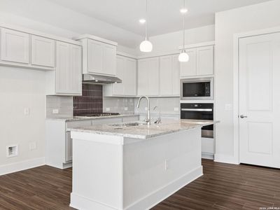 New construction Single-Family house 104 Allin Oaks, Universal City, TX 78148 plan Parlin - image 10