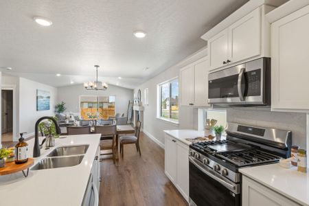 New construction Single-Family house 4092 Sw Obsidian Pl, Redmond, OR 97756 plan Aspen - image 11