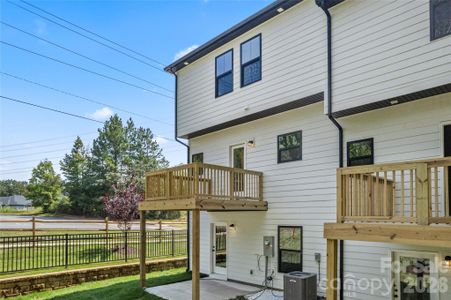 New construction Townhouse house 309 Yaupon Ct, Fort Mill, SC 29708 - image 18