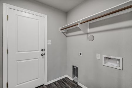 New construction Single-Family house 1215 High St, Navasota, TX 77868 - image 5