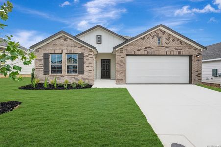 New construction Single-Family house 1033 Eagle Xing, Seguin, TX 78155 plan Boone - image