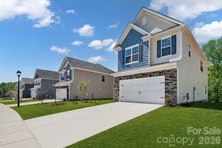 New construction Single-Family house 7026 Juneberry Wy, Maiden, NC 28650 plan Bradford - image