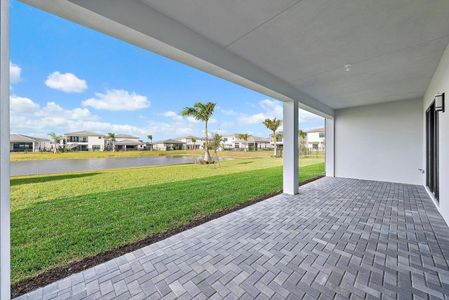 New construction Single-Family house 8281 Essex Country Club Dr, Boca Raton, FL 33434 null- photo 2 2