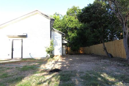 New construction Single-Family house 138 C C, San Antonio, TX 78207 null- photo 0