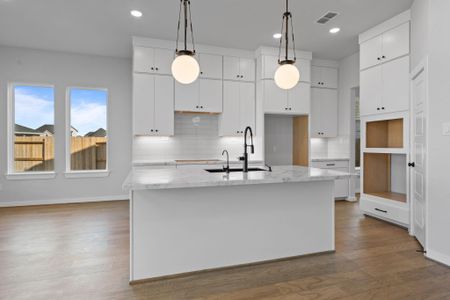 New construction Single-Family house 31202 Anna Meadows Dr, Fulshear, TX 77441 plan Roosevelt - image 7