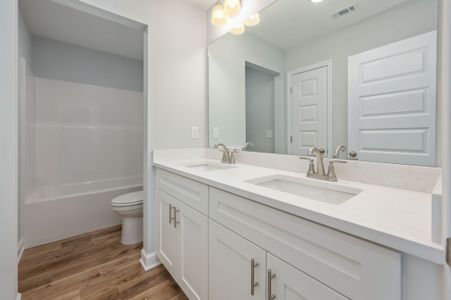 New construction Single-Family house 313 Country Club Dr, Crestview, FL 32536 plan Sierra - image 10