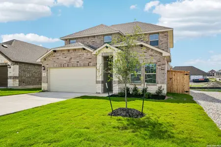 New construction Single-Family house 1317 Lydian Broom, San Antonio, TX 78245 plan The Matador (870) - image
