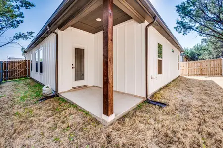 New construction Single-Family house 5858 Black Pine Cir, Granbury, TX 76048 - image